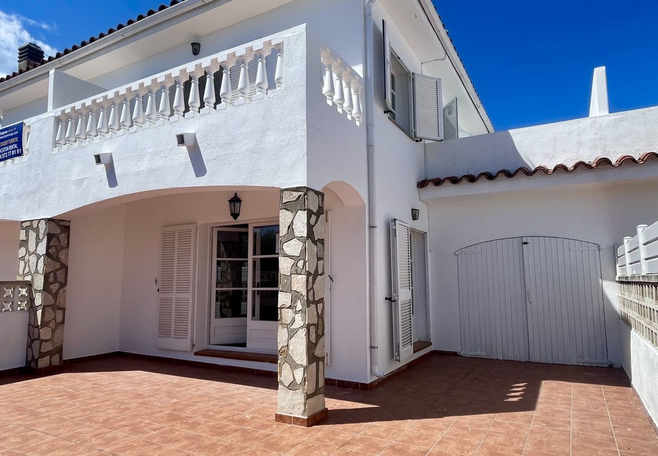 Дом на L'Escala - HOUSE LA VINYA 14 3D Дом на L'Escala - HOUSE LA VINYA 14 3D