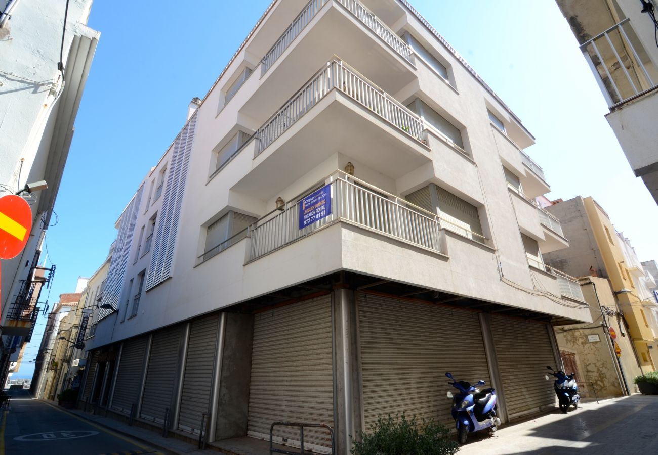 Апартаменты на L'Escala - PUIG SUREDA 13 - 1C Апартаменты на L'Escala - PUIG SUREDA 13 - 1C
