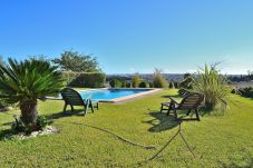 Особняк на Muro - Sant Vicenç 022 tradicional finca con piscina privada,  espacioso jardín y WiFi