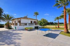 Особняк на Sa Pobla - Can Mussol 040 magnifica villa con piscina privada, gran jardín, zona infantil, billar, ping pong y WiFi