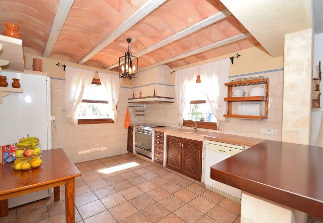 Особняк на Santa Margalida - Es Bosquerró 054 fantástica finca con piscina vallada, zona infantil, terraza, barbacoa y WiFi Особняк на Santa Margalida - Es Bosquerró 054 fantástica finca con piscina vallada, zona infantil, terraza, barbacoa y WiFi