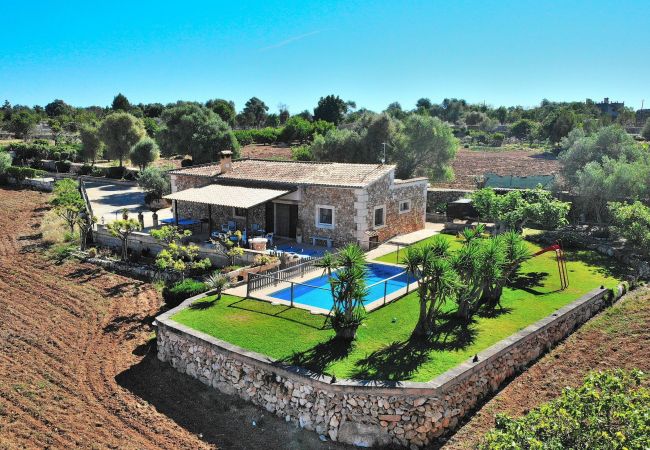 Особняк на Santa Margalida - Es Bosquerró 054 fantástica finca con piscina vallada, zona infantil, terraza, barbacoa y WiFi Особняк на Santa Margalida - Es Bosquerró 054 fantástica finca con piscina vallada, zona infantil, terraza, barbacoa y WiFi