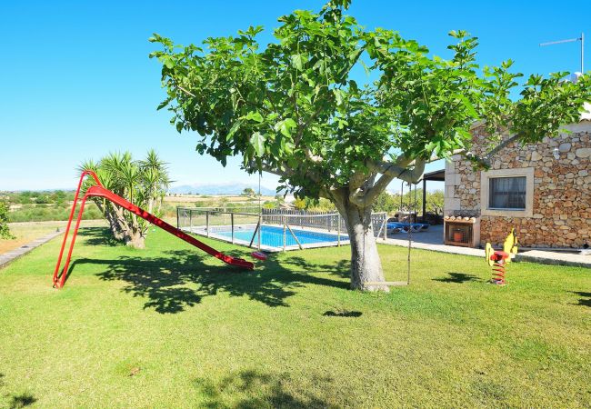  на Santa Margalida - Es Bosquerró 054 fantástica finca con piscina vallada, zona infantil, terraza, barbacoa y WiFi