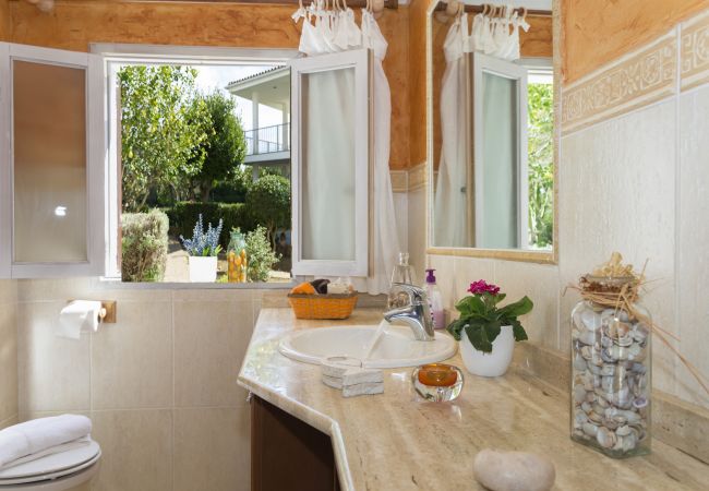 Дом на Alcúdia - Can Xim 080 fantástica casa cerca de la playa, con terraza, jardín, barbacoa y WiFi Дом на Alcúdia - Can Xim 080 fantástica casa cerca de la playa, con terraza, jardín, barbacoa y WiFi