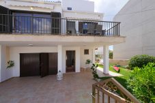 Дом на Алькудия / Alcudia - Can Xim 080 fantástica casa cerca de la playa, con terraza, jardín, barbacoa y WiFi