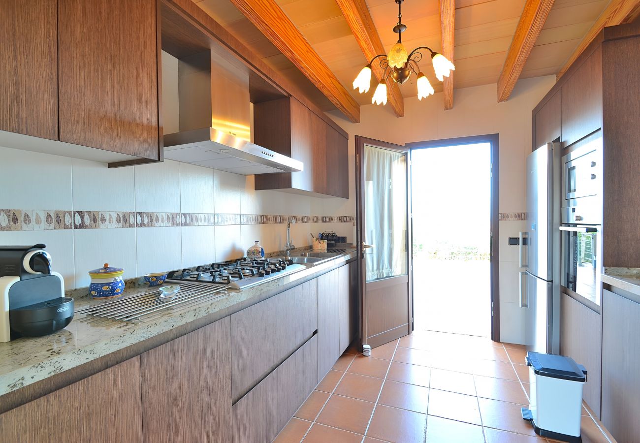 Особняк на Muro - Els Tarongers 081 fantástica finca con piscina privada, aire acondicionado, terraza y barbacoa Особняк на Muro - Els Tarongers 081 fantástica finca con piscina privada, aire acondicionado, terraza y barbacoa