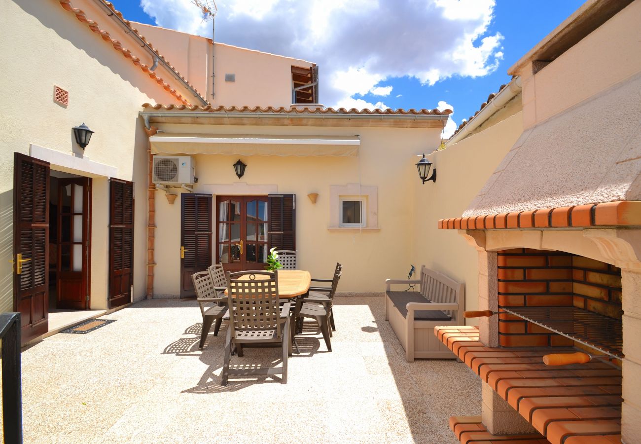 Дом на Buger - Ca n'Aina Canta 064 acogedora casa de pueblo con piscina privada, terraza, barbacoa y aire acondicionado Дом на Buger - Ca n'Aina Canta 064 acogedora casa de pueblo con piscina privada, terraza, barbacoa y aire acondicionado