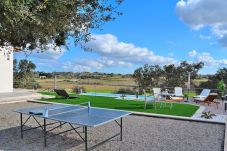 Особняк на Muro - Son Butxaquí 215 magnífica villa con piscina privada, aire acondicionado, ping pong y zona infantil