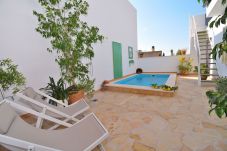 Дом на Santa Margalida - Can Cantino 213 fantástica casa de pueblo con piscina privada, aire acondicionado, terraza, barbacoa y WiFi