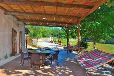 Особняк на Muro - Sa Casita 225 acogedora finca en la naturaleza, con piscina privada, jardín, barbacoa y WiFi