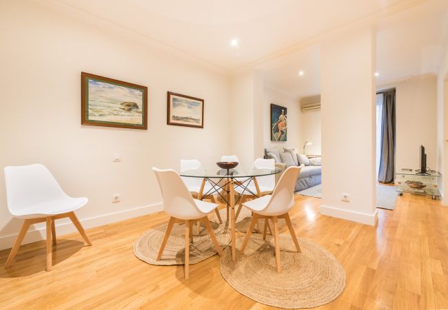 Апартаменты на Madrid -  BIG Apartment Downtown Madrid Malasaña M (MAL27) Апартаменты на Madrid -  BIG Apartment Downtown Madrid Malasaña M (MAL27)