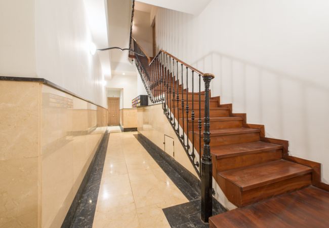 Апартаменты на Madrid -  BIG Apartment Downtown Madrid Malasaña M (MAL27) Апартаменты на Madrid -  BIG Apartment Downtown Madrid Malasaña M (MAL27)