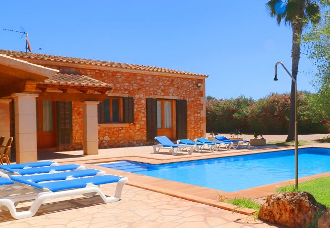 Особняк на Campos - Can Mates Nou 404 fantastica finca con piscina privada, terraza, ping pong y aire acondicionado Особняк на Campos - Can Mates Nou 404 fantastica finca con piscina privada, terraza, ping pong y aire acondicionado