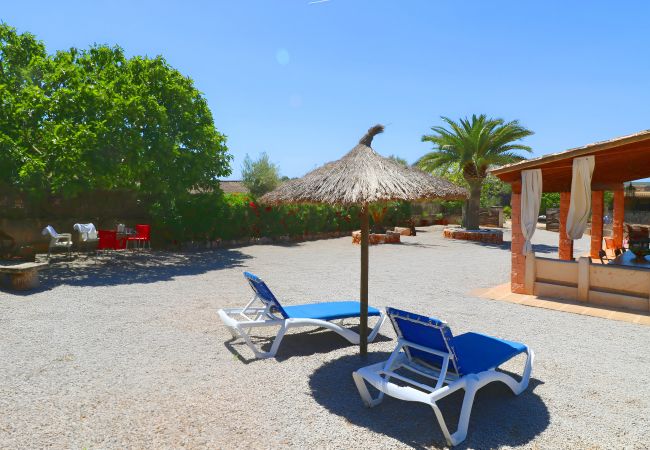Особняк на Campos - Alcoraia 408 tradicional finca con piscina privada, terraza, barbacoa y aire acondicionado Особняк на Campos - Alcoraia 408 tradicional finca con piscina privada, terraza, barbacoa y aire acondicionado