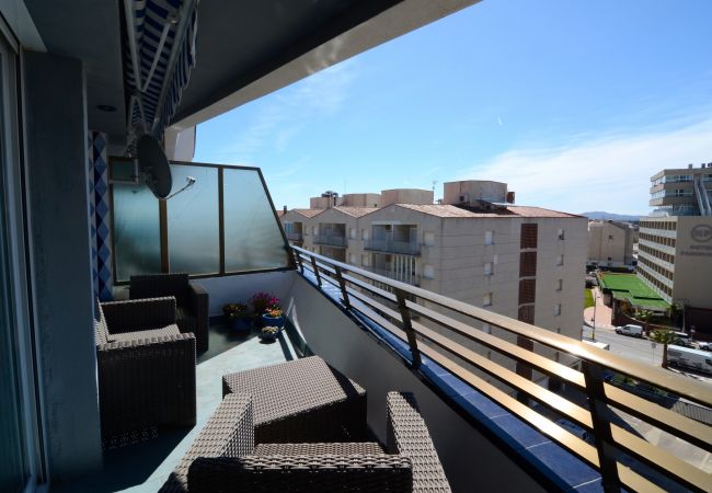 Апартаменты на Estartit - ROCAMAURA II 6-3 Апартаменты на Estartit - ROCAMAURA II 6-3