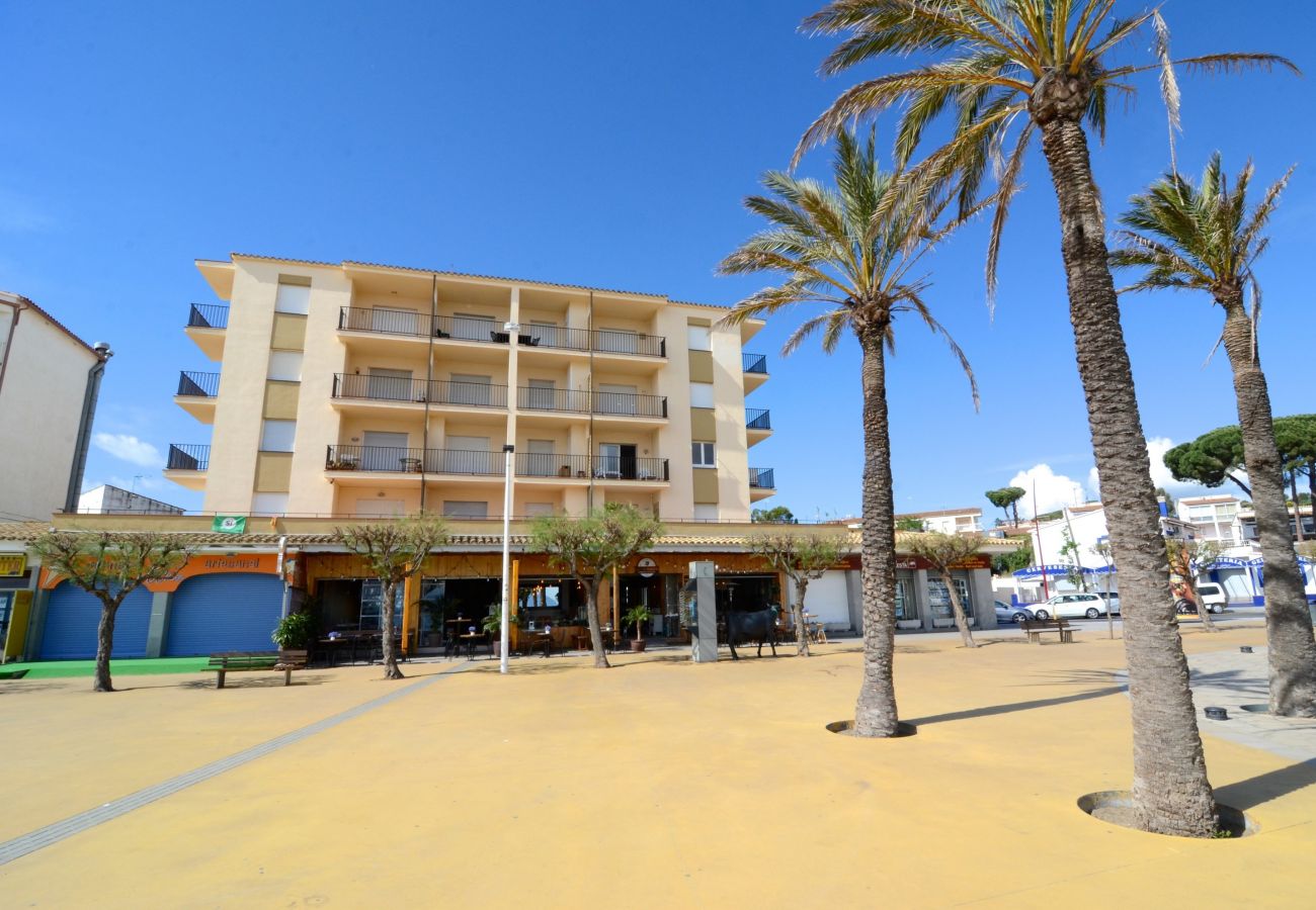 Апартаменты на L'Escala - RIELLS PLATJA Апартаменты на L'Escala - RIELLS PLATJA