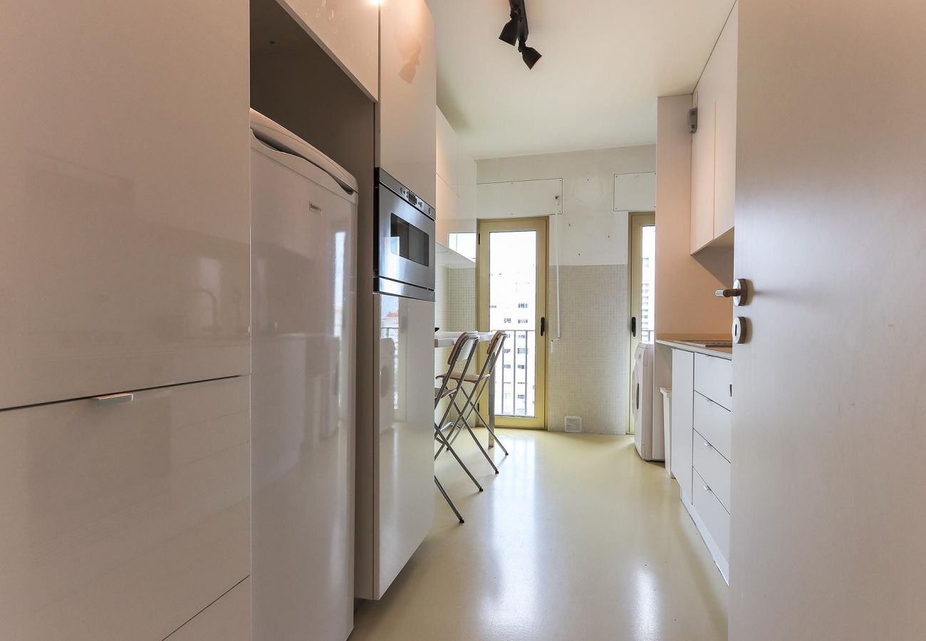 MODERN & BRIGHT AVENIDAS NOVAS by HOMING MODERN & BRIGHT AVENIDAS NOVAS by HOMING