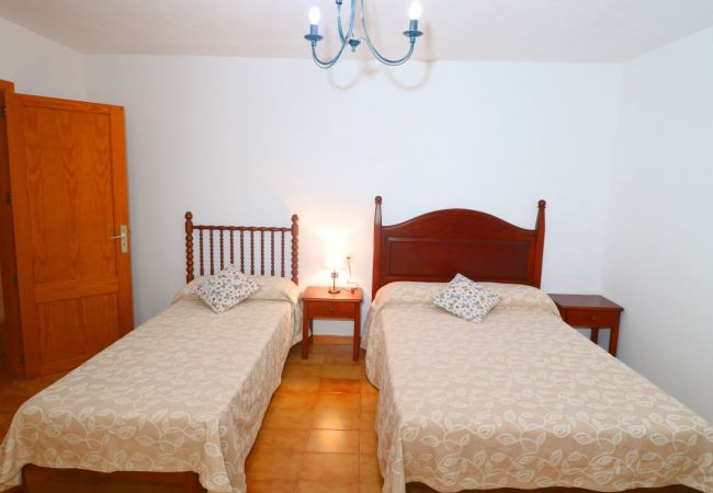 Особняк на Campos - Sa Costa 411 finca rústica con piscina privada, terraza, jardín y aire acondicionado Особняк на Campos - Sa Costa 411 finca rústica con piscina privada, terraza, jardín y aire acondicionado