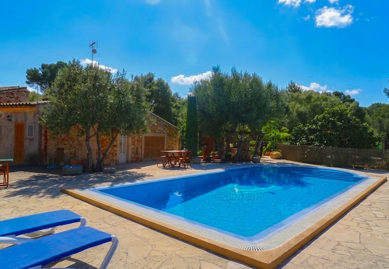 Особняк на Campos - Sa Costa 411 finca r&uacute;stica con piscina privada, terraza, jard&iacute;n y aire acondicionado