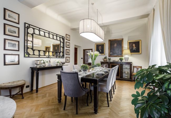 Апартаменты на Lucca - Homey Spacious 4 Bedrooms Flat in Lucca Апартаменты на Lucca - Homey Spacious 4 Bedrooms Flat in Lucca