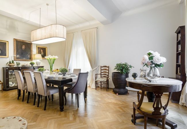 Апартаменты на Lucca - Homey Spacious 4 Bedrooms Flat in Lucca Апартаменты на Lucca - Homey Spacious 4 Bedrooms Flat in Lucca