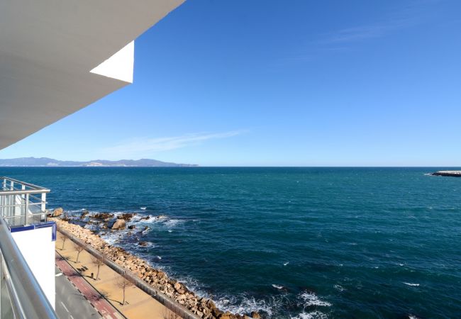 Апартаменты на L'Escala - FRONT MAR 701 Апартаменты на L'Escala - FRONT MAR 701