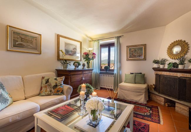 Апартаменты на Lucca - 2 Bedrooms Spacious Apartment with Elevator in Lucca Апартаменты на Lucca - 2 Bedrooms Spacious Apartment with Elevator in Lucca