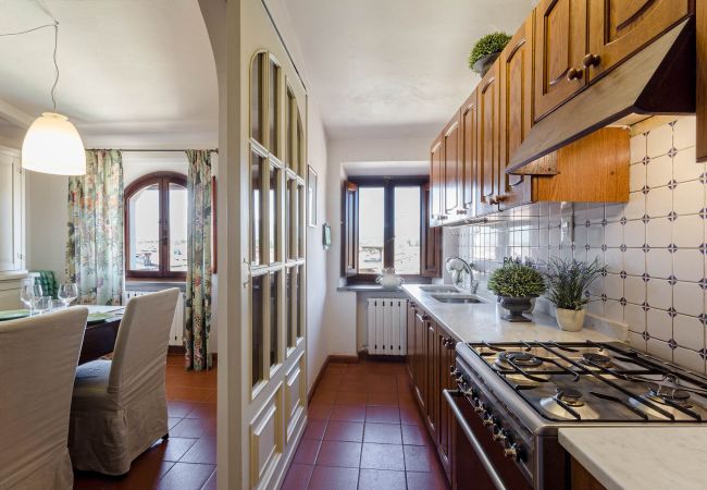 Апартаменты на Lucca - 2 Bedrooms Spacious Apartment with Elevator in Lucca Апартаменты на Lucca - 2 Bedrooms Spacious Apartment with Elevator in Lucca