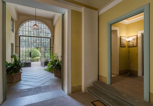 Апартаменты на Lucca -  CASA BEATRICE, Apartment with Private Garden inside the Walls of Lucca Апартаменты на Lucca -  CASA BEATRICE, Apartment with Private Garden inside the Walls of Lucca
