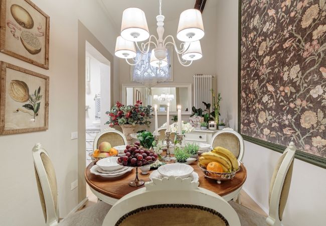 Апартаменты на Lucca - CASA UCCELLINI Apartment with a Romantic Terrace Апартаменты на Lucca - CASA UCCELLINI Apartment with a Romantic Terrace