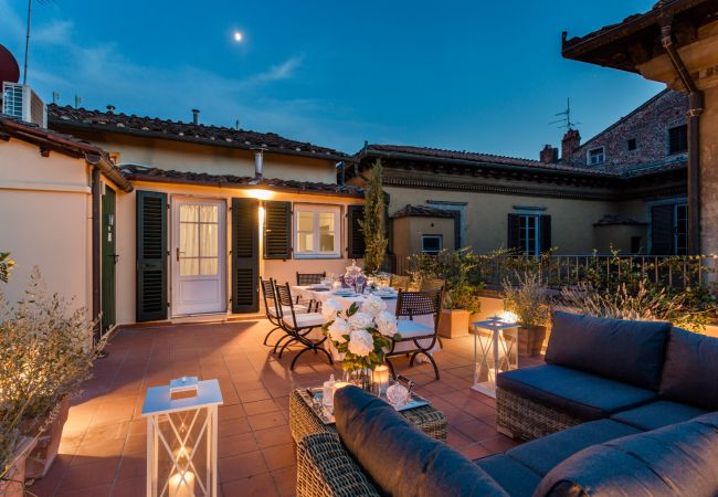 Апартаменты на Lucca - Flourish Apartment with Grand Terrace inside Lucca City Centre Апартаменты на Lucca - Flourish Apartment with Grand Terrace inside Lucca City Centre