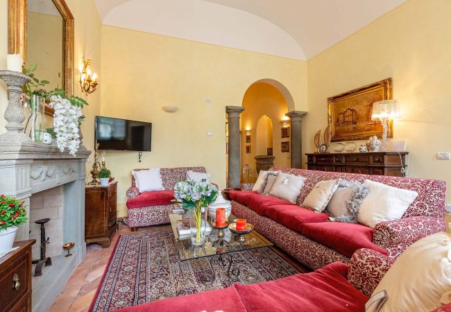 Апартаменты на Lucca - Spacious Ground Floor Apartment with Private Garden Inside the Walls of Lucca Апартаменты на Lucca - Spacious Ground Floor Apartment with Private Garden Inside the Walls of Lucca
