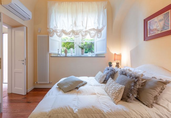 Апартаменты на Lucca - Spacious Ground Floor Apartment with Private Garden Inside the Walls of Lucca Апартаменты на Lucca - Spacious Ground Floor Apartment with Private Garden Inside the Walls of Lucca