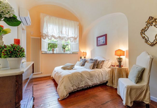 Апартаменты на Lucca - Spacious Ground Floor Apartment with Private Garden Inside the Walls of Lucca Апартаменты на Lucca - Spacious Ground Floor Apartment with Private Garden Inside the Walls of Lucca