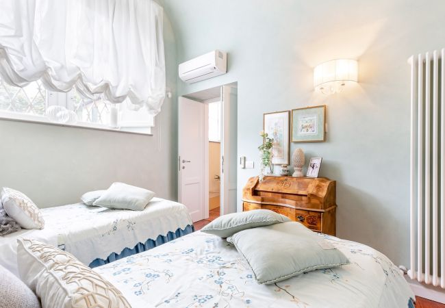 Апартаменты на Lucca - Spacious Ground Floor Apartment with Private Garden Inside the Walls of Lucca Апартаменты на Lucca - Spacious Ground Floor Apartment with Private Garden Inside the Walls of Lucca