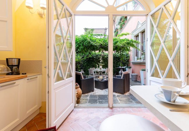 Апартаменты на Lucca - Spacious Ground Floor Apartment with Private Garden Inside the Walls of Lucca Апартаменты на Lucca - Spacious Ground Floor Apartment with Private Garden Inside the Walls of Lucca
