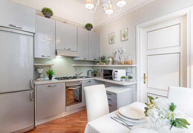 Апартаменты на Lucca - Opera Music in a Spacious Central Apartment Overlooking the Cathedral Апартаменты на Lucca - Opera Music in a Spacious Central Apartment Overlooking the Cathedral