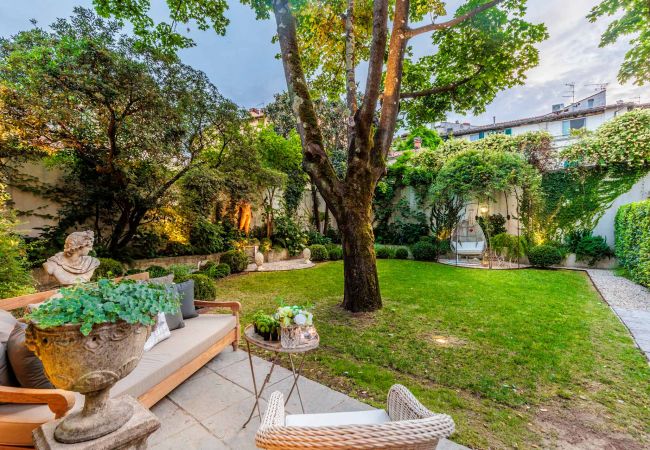 Апартаменты на Lucca - LA CASINA Luxury Home inside the Walls of Lucca with Garden, A/c, Wifi Апартаменты на Lucca - LA CASINA Luxury Home inside the Walls of Lucca with Garden, A/c, Wifi