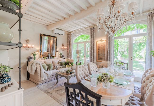 Апартаменты на Lucca - LA CASINA Luxury Home inside the Walls of Lucca with Garden, A/c, Wifi Апартаменты на Lucca - LA CASINA Luxury Home inside the Walls of Lucca with Garden, A/c, Wifi
