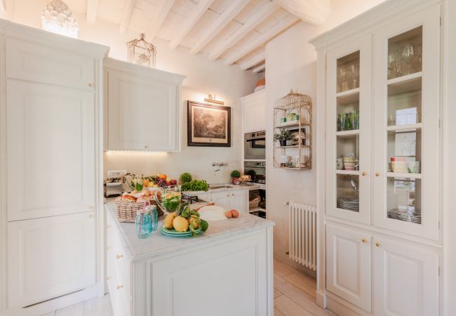 Апартаменты на Lucca - LA CASINA Luxury Home inside the Walls of Lucca with Garden, A/c, Wifi Апартаменты на Lucca - LA CASINA Luxury Home inside the Walls of Lucca with Garden, A/c, Wifi