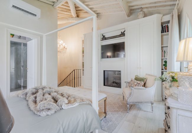 Апартаменты на Lucca - LA CASINA Luxury Home inside the Walls of Lucca with Garden, A/c, Wifi Апартаменты на Lucca - LA CASINA Luxury Home inside the Walls of Lucca with Garden, A/c, Wifi