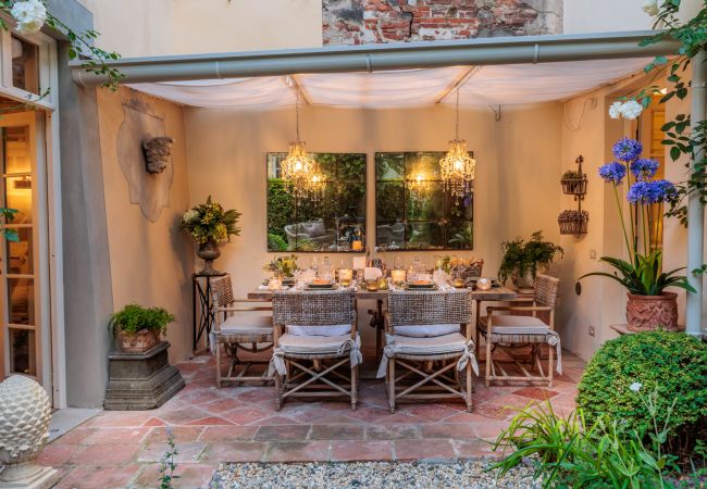 Апартаменты на Lucca - LA CASINA Luxury Home inside the Walls of Lucca with Garden, A/c, Wifi Апартаменты на Lucca - LA CASINA Luxury Home inside the Walls of Lucca with Garden, A/c, Wifi