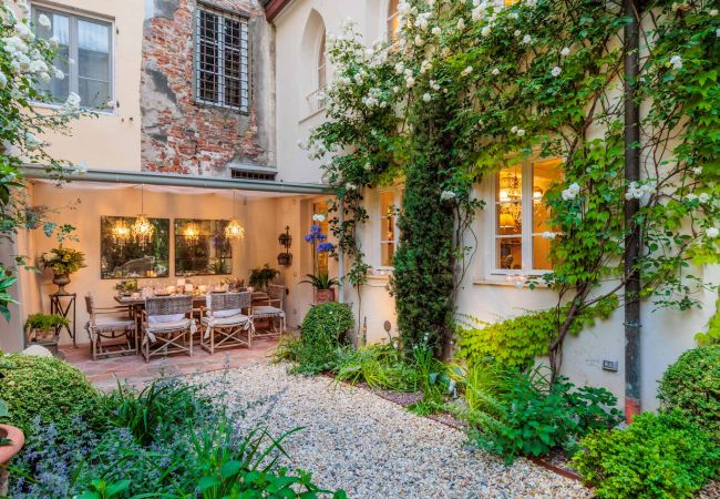 Апартаменты на Lucca - LA CASINA Luxury Home inside the Walls of Lucca with Garden, A/c, Wifi Апартаменты на Lucca - LA CASINA Luxury Home inside the Walls of Lucca with Garden, A/c, Wifi