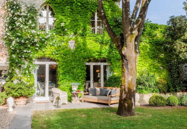 Апартаменты на Lucca - LA CASINA Luxury Home inside the Walls of Lucca with Garden, A/c, Wifi Апартаменты на Lucca - LA CASINA Luxury Home inside the Walls of Lucca with Garden, A/c, Wifi