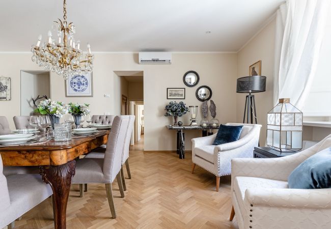 Апартаменты на Lucca - CASA SAN FREDIANO 3 Luxury Bedrooms and a Charming LUCCA View Inside the Walls Апартаменты на Lucca - CASA SAN FREDIANO 3 Luxury Bedrooms and a Charming LUCCA View Inside the Walls