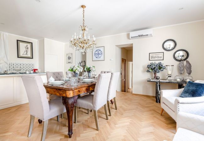 Апартаменты на Lucca - CASA SAN FREDIANO 3 Luxury Bedrooms and a Charming LUCCA View Inside the Walls Апартаменты на Lucca - CASA SAN FREDIANO 3 Luxury Bedrooms and a Charming LUCCA View Inside the Walls