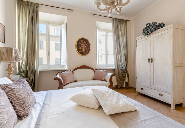 Апартаменты на Lucca - CASA SAN FREDIANO 3 Luxury Bedrooms and a Charming LUCCA View Inside the Walls Апартаменты на Lucca - CASA SAN FREDIANO 3 Luxury Bedrooms and a Charming LUCCA View Inside the Walls
