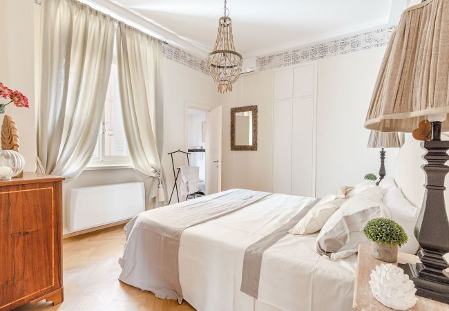 Апартаменты на Lucca - CASA SAN FREDIANO 3 Luxury Bedrooms and a Charming LUCCA View Inside the Walls Апартаменты на Lucca - CASA SAN FREDIANO 3 Luxury Bedrooms and a Charming LUCCA View Inside the Walls