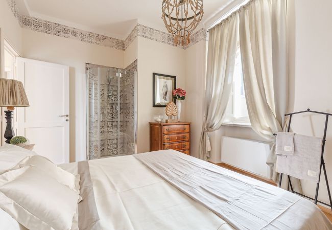 Апартаменты на Lucca - CASA SAN FREDIANO 3 Luxury Bedrooms and a Charming LUCCA View Inside the Walls Апартаменты на Lucca - CASA SAN FREDIANO 3 Luxury Bedrooms and a Charming LUCCA View Inside the Walls