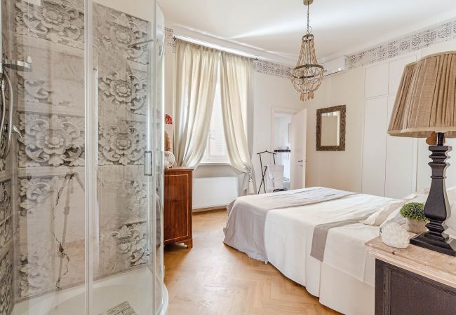 Апартаменты на Lucca - CASA SAN FREDIANO 3 Luxury Bedrooms and a Charming LUCCA View Inside the Walls Апартаменты на Lucca - CASA SAN FREDIANO 3 Luxury Bedrooms and a Charming LUCCA View Inside the Walls